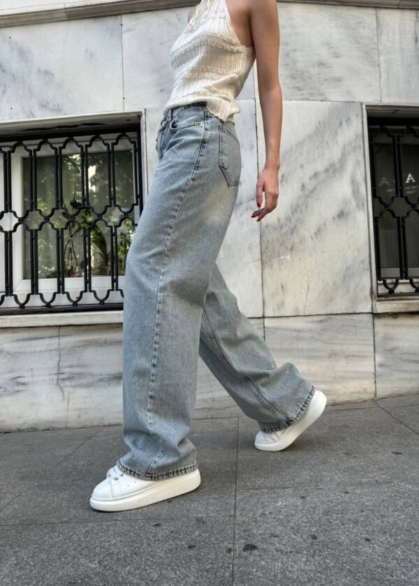 Light Blue Baggy Jeans - Image 3